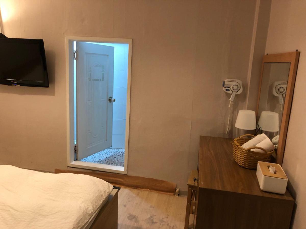 Chris Hostel Seoul Eksteriør bilde