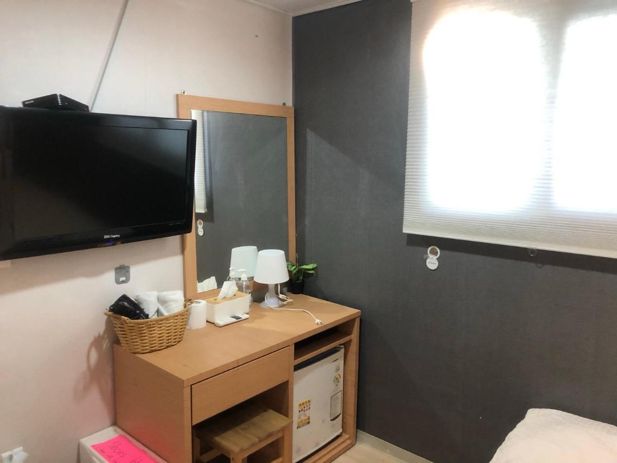 Chris Hostel Seoul Eksteriør bilde